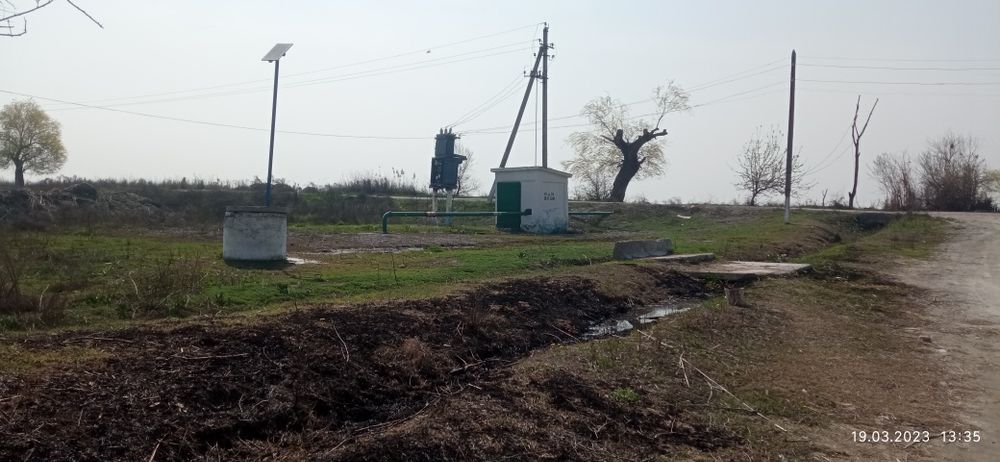 Шийпон сотилади майдони 40 сотих сув ва электр бор