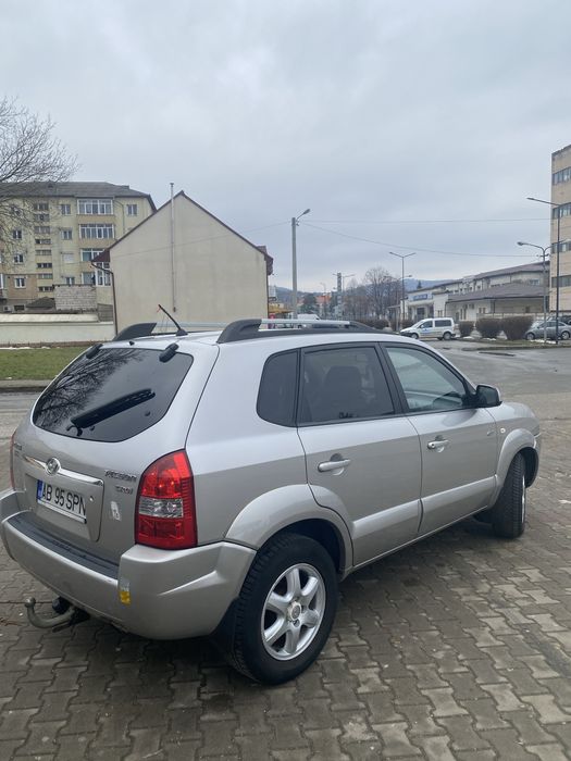 Hyundai Tucson 4x4 motor 2L 140cp diesel