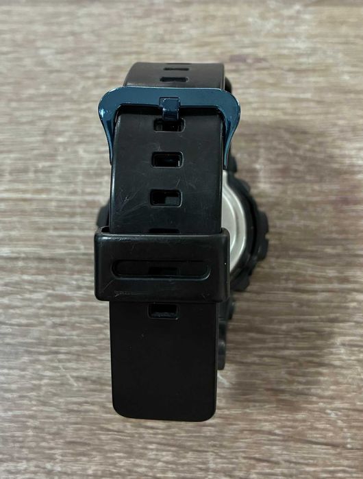 Часовник Casio G-Shock GA-810