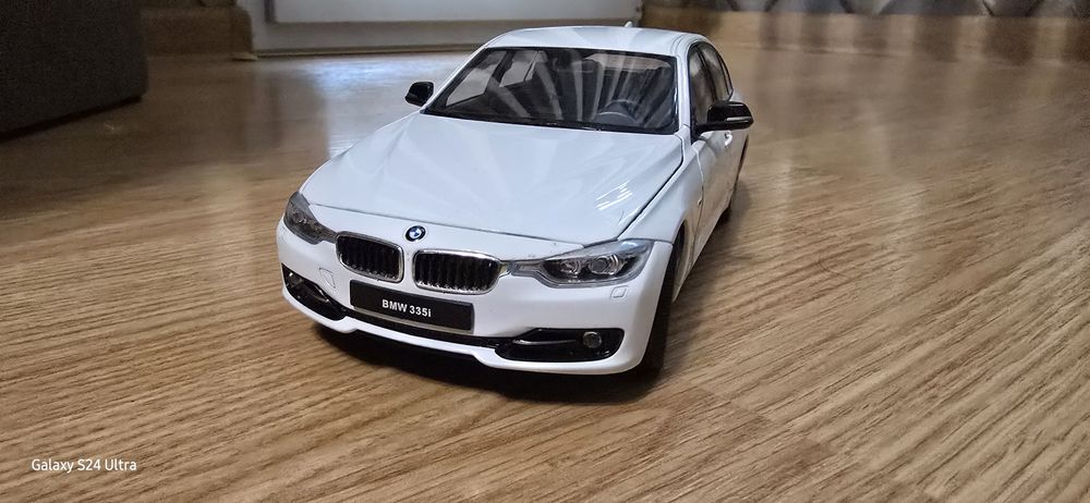 BMW модели Welly 1:24