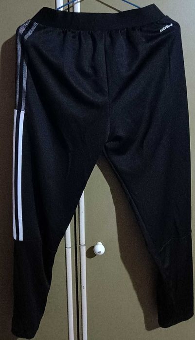 Adidas спортно долнище