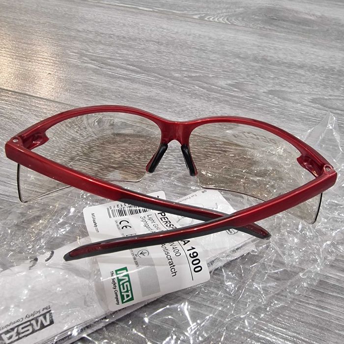 Продам очки защитные