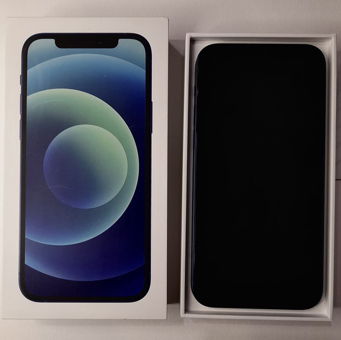 Продаю IPhone 12 Синий