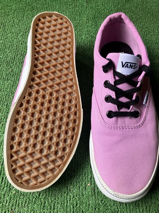 Vans 39.