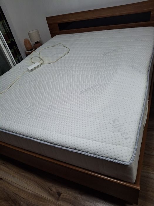 Vând urgent Saltea din spuma fără arcuri