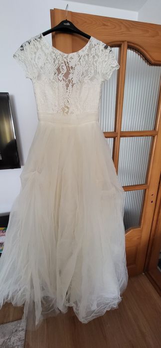 Rochie de mireasa marime M (inaltime 170 cm) (+capa bonus)