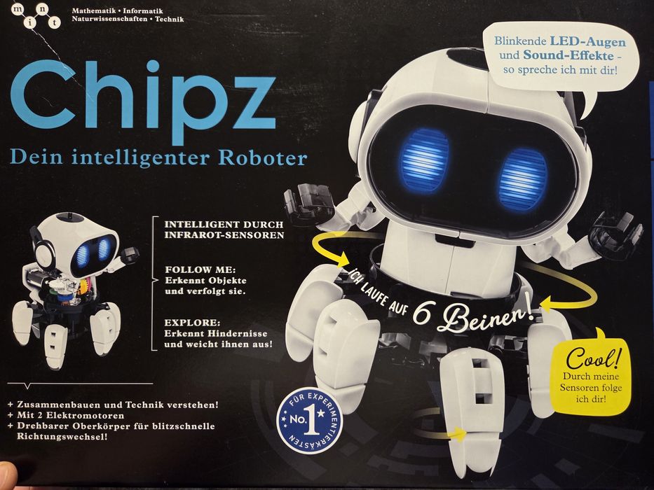 Robot Chipz, Kosmos
