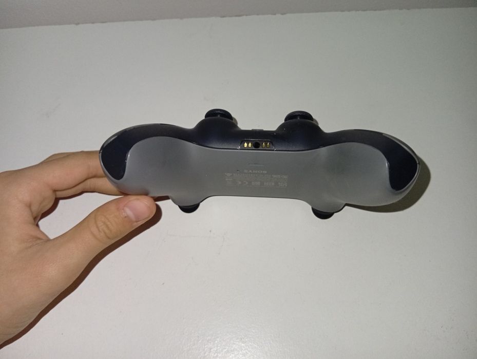Джойстик за ps5 сив