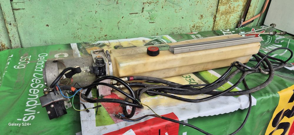 De vânzare pompa basculare 24V 220 BAR