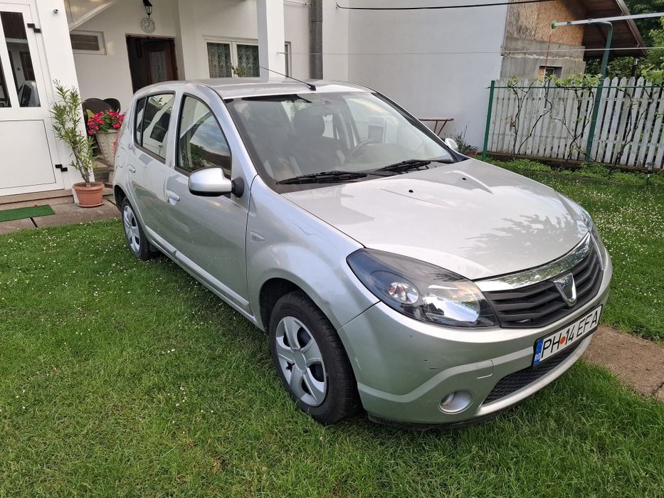 Dacia Sandero 1.2 benzina, an fabricație 2011 (achiziționată în 2013)

• 53.500 km
• 75 CP
• Transmisie manuală
• Aer condiționat
• Stare tehnică foar