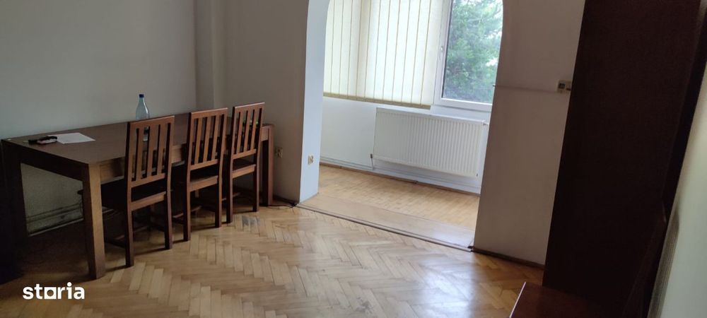Inchiriez apartament cu 3 camere pe Str.Carpatilor 13 COMISION 0