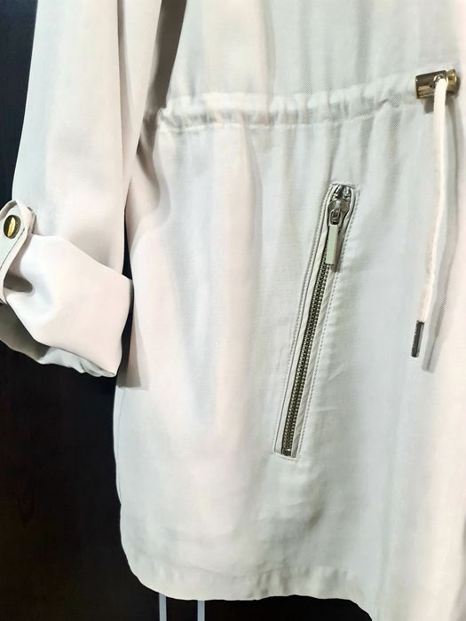 Vând trench Zara