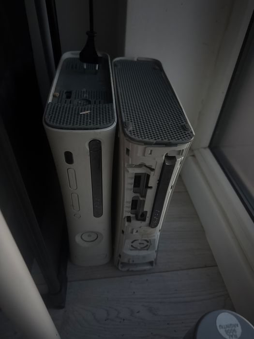 Xbox 360, 3 bucati