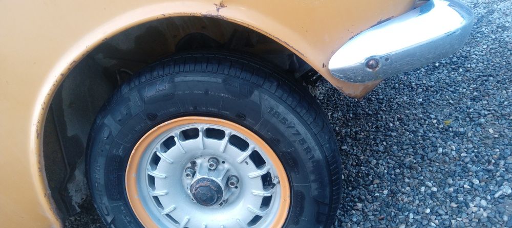 Dakment bor hamma joyi zor