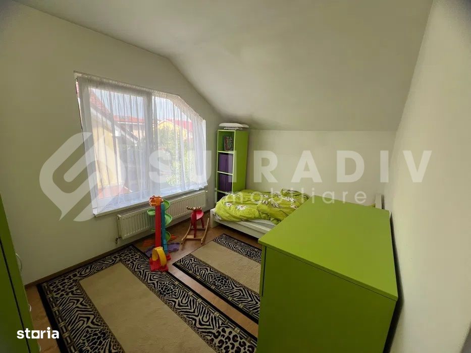 Casa tip duplex cu curte separata de 250 mp, 4 parcari- Floresti