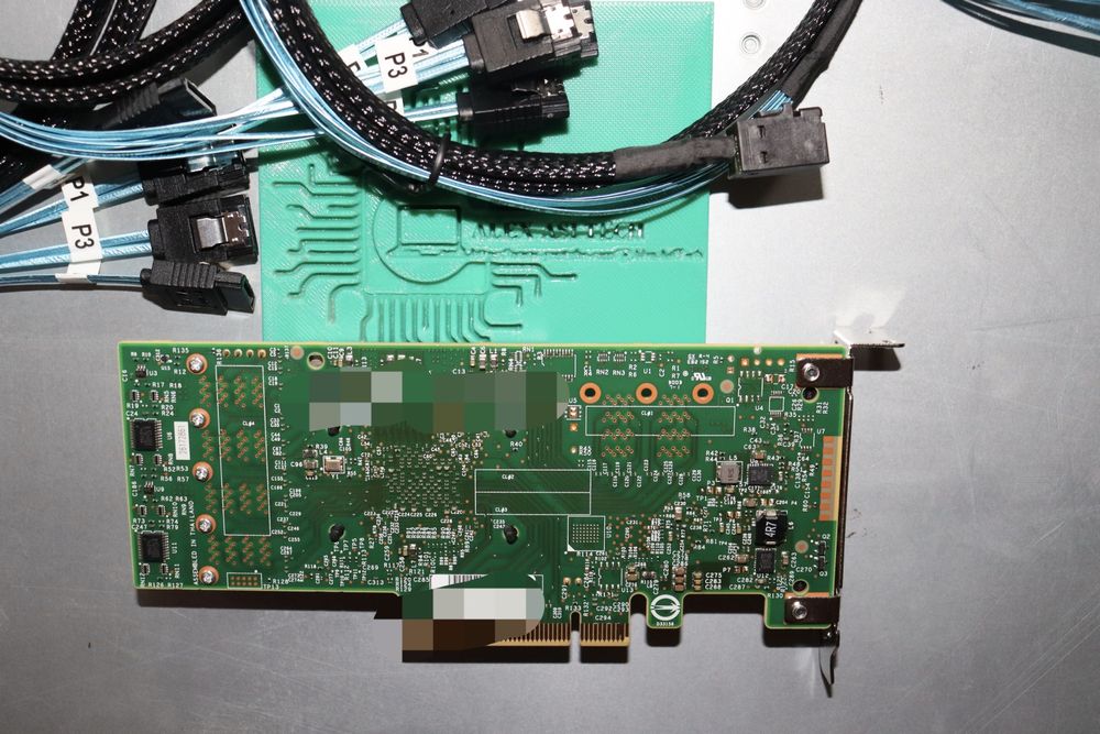 Kit Storage HBA Original  LSI Broadcom 9305-16i IT Mode 12Gb/s + 4 x Cabluri SAS/SATA