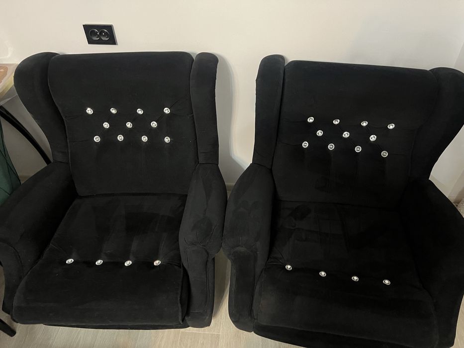 Продам кресла новые