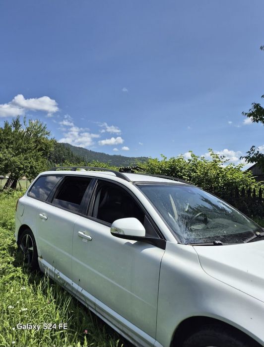 Dezmembrez Volvo V70
