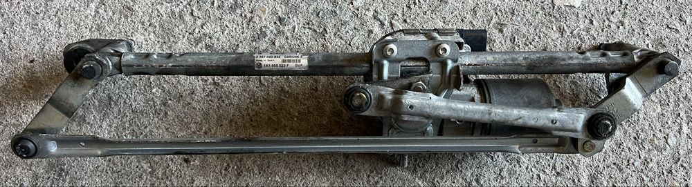 Моторче с механизъм предни чистачки 1К1 955 119C VW Golf 5