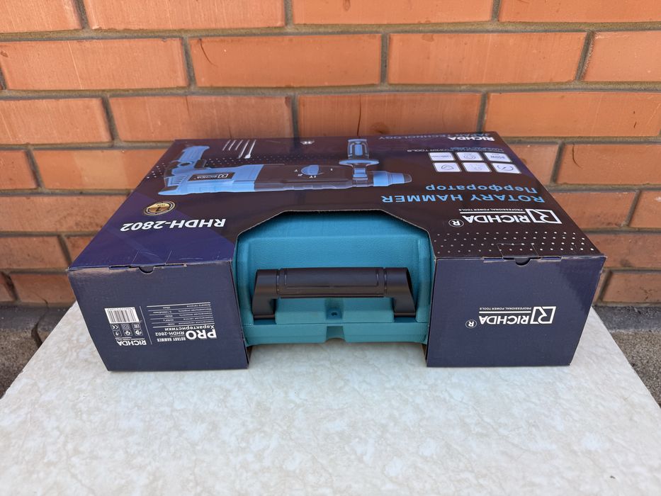 Перфоратор 850W новый