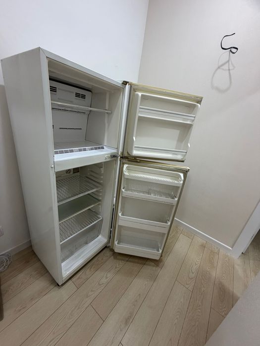 Холодильник продам