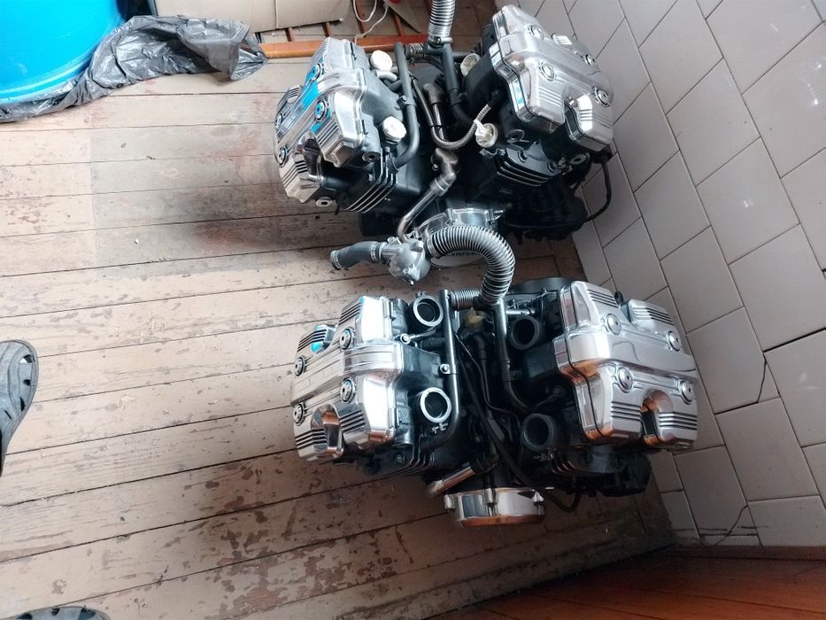 2 броя двигатели Хонда Магна 750