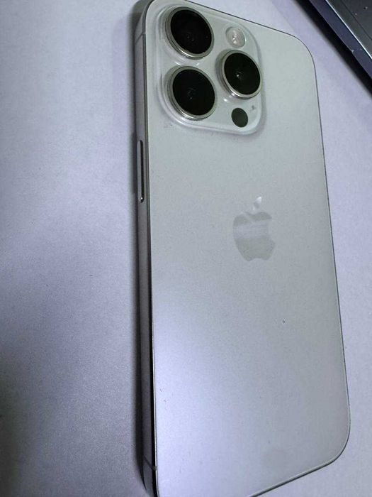 Apple iPhone 15 Pro 256 GB (Есик) ЛОТ 960941