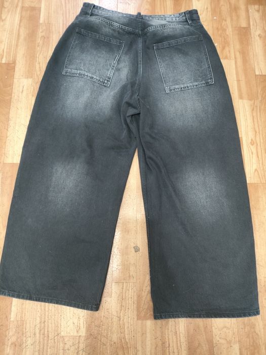 Широкие , стильные джинсы