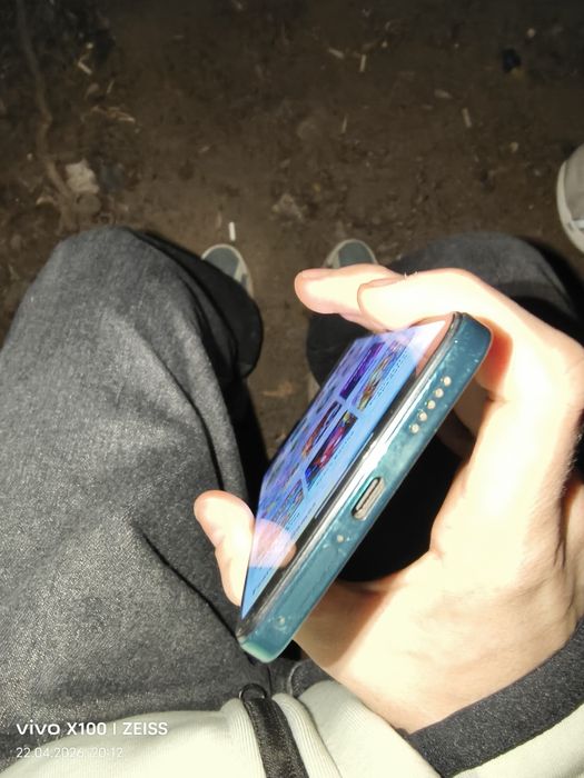 Продам vivo v40 lite