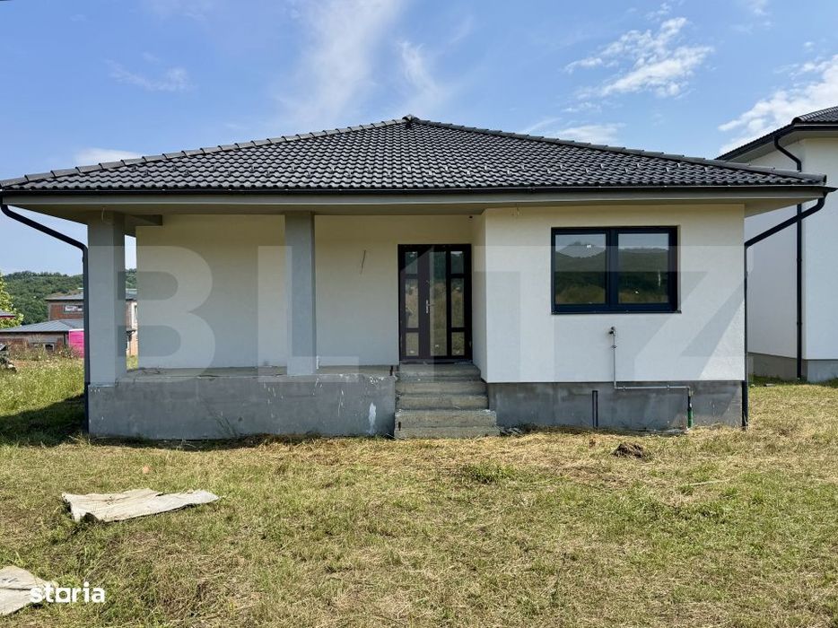 Casa de vanzare, 105 mp, zona Corunca