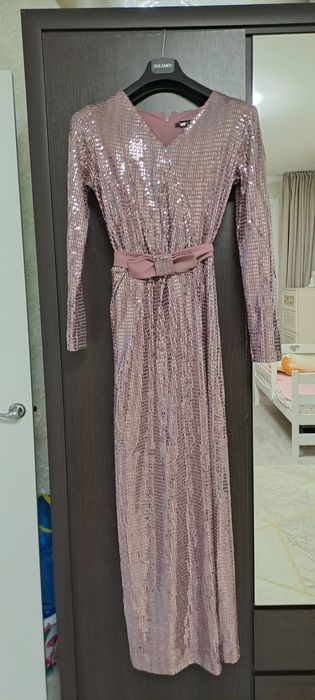 Продам платье б/у