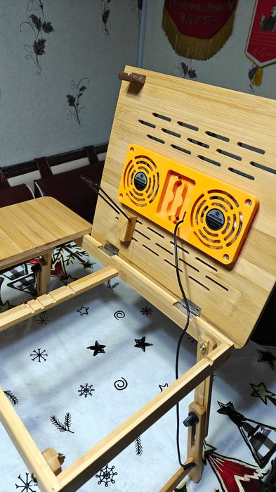 Столик для ноутбука/планшета