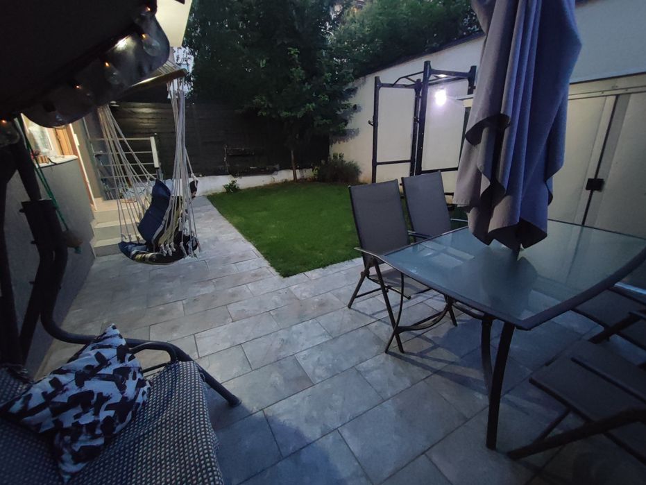 Apartament 2 camere și curte proprie