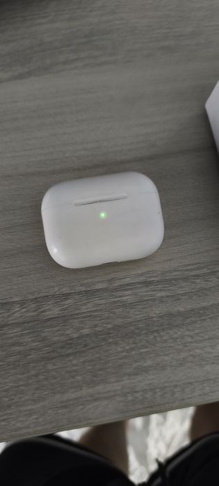 Vând căști Air Pods 2 pro preț negociabil