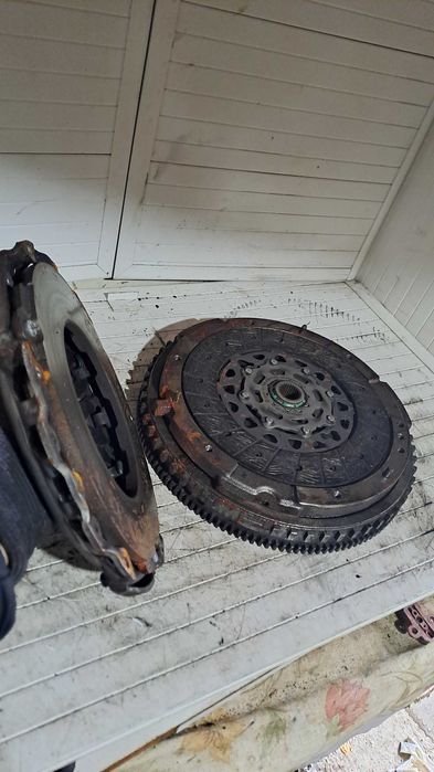 Kit ambreiaj 1.0 TCe – 6 Trepte – Dacia  Cod 12310074R