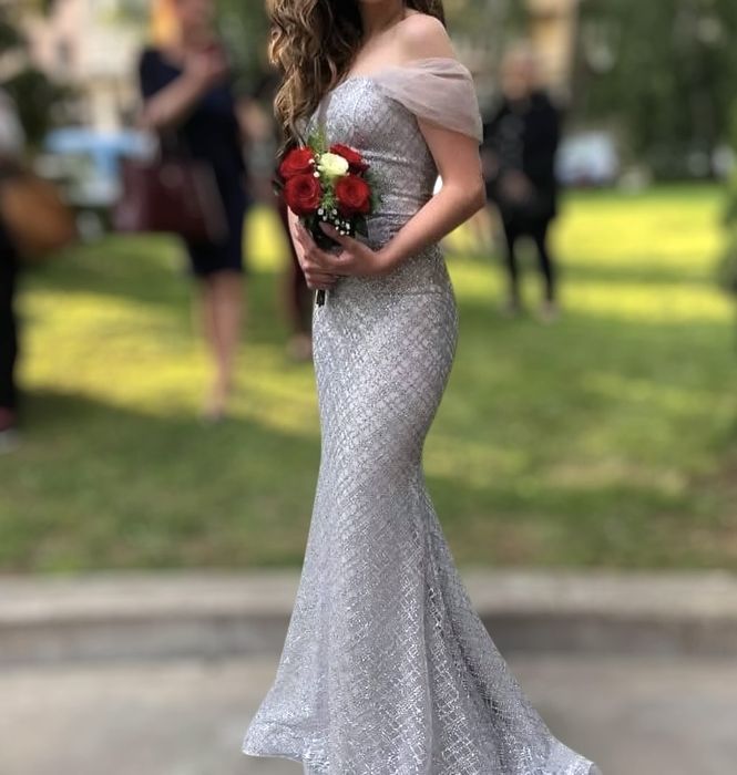 Сребриста бална рокля