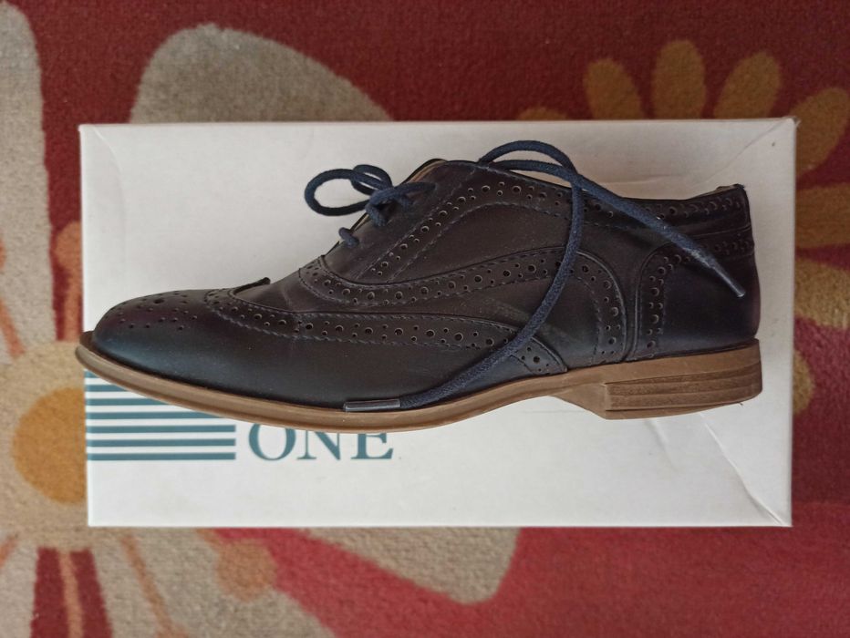 Oxford style, Обувки, внос от Англия, Оксфордски стил