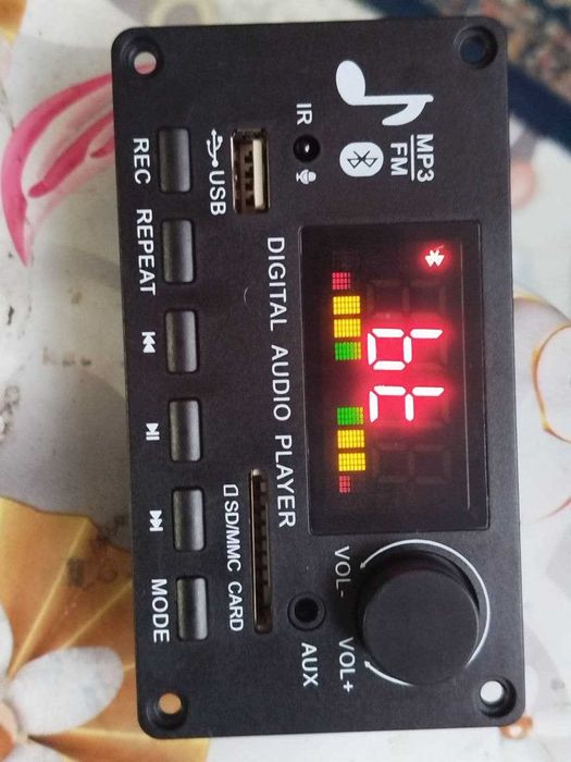 Усилитель D класса. 40+40 Вт Bluetooth, AUX, USB fleshka, Radio