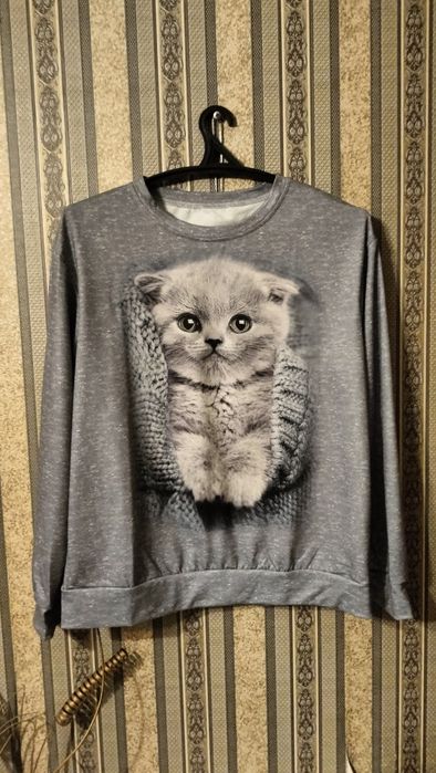 Кофточка с прелестным котёнком