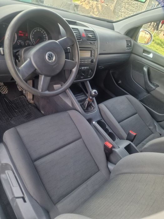 Vând VW Golf V 1.9 TDI