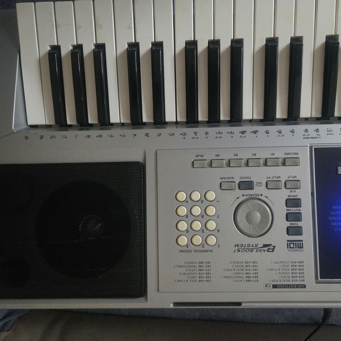 Синтезатор LP-6210C
