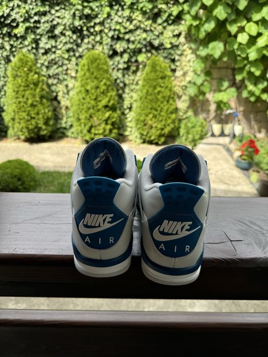 Jordan 4 military blue