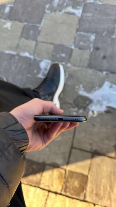 Айфон 11 юмкость 79