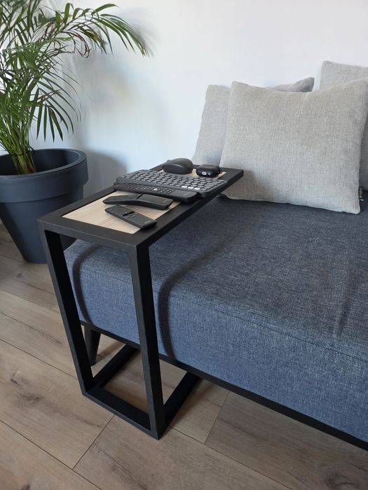 Помощна масичка.