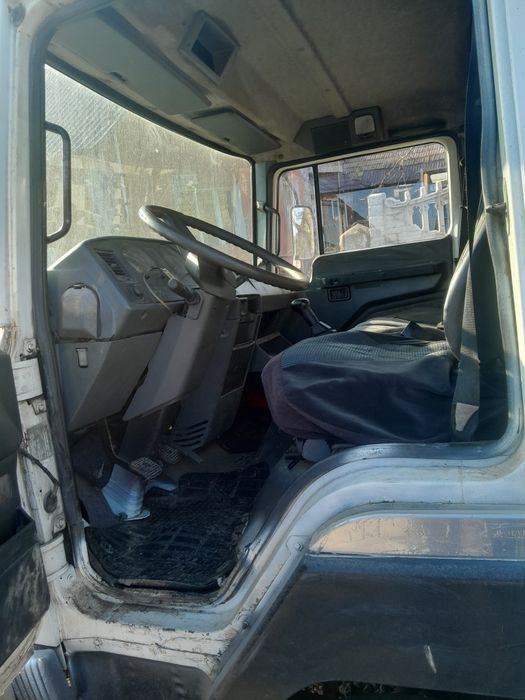 Mașină Nissan Eco-T100