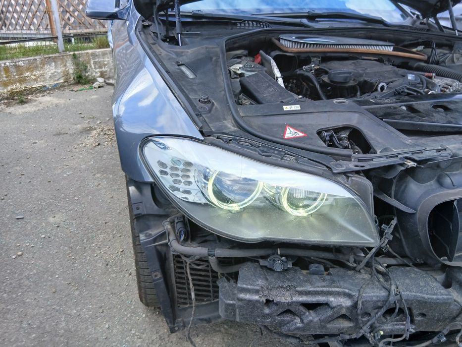 Far dreapta bmw f10/f11 bixenon adaptiv Europa  capota trager aripa conversie