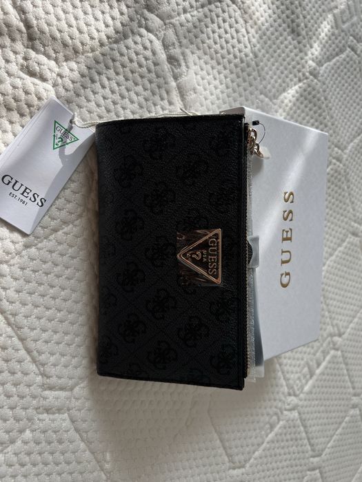 Дамски портфейл Guess