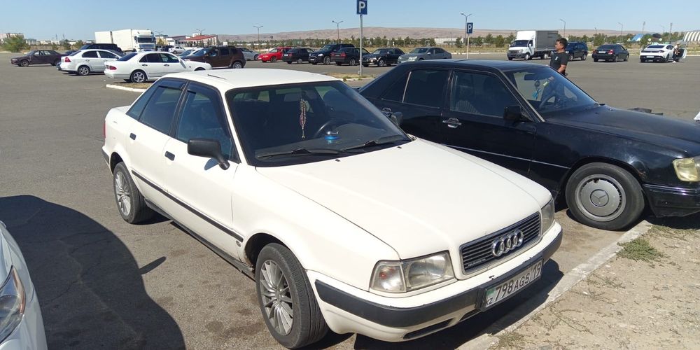 Продам авто Ауди Б4 кватро.