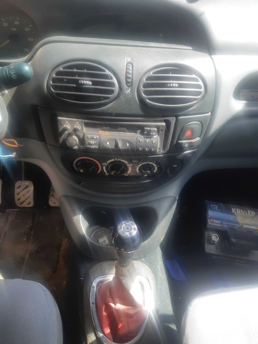 Рено Сценик-бензин на части