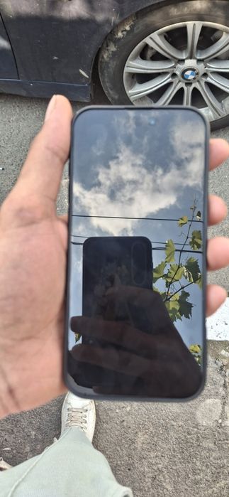 Iphone 16 pro  de pise